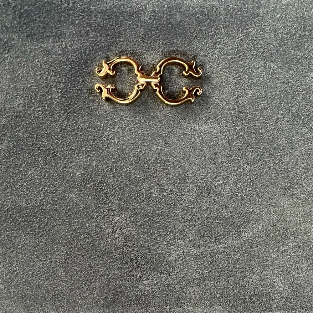 Beautiful gray suede clutch!  Great condition! - Picture 4 of 6